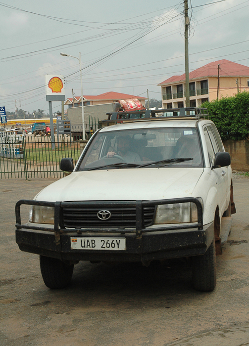 105 - Mbarara Precarious Car DSC_0179P